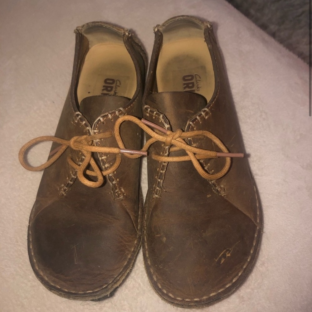 Clark’s Originals Artisan Lace-ups size 6.5 brown